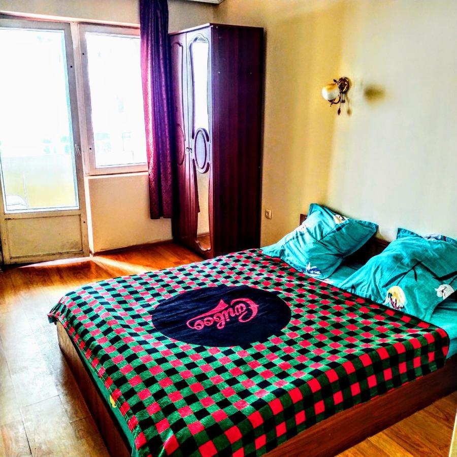 Masala Hostel Batumi Exteriör bild